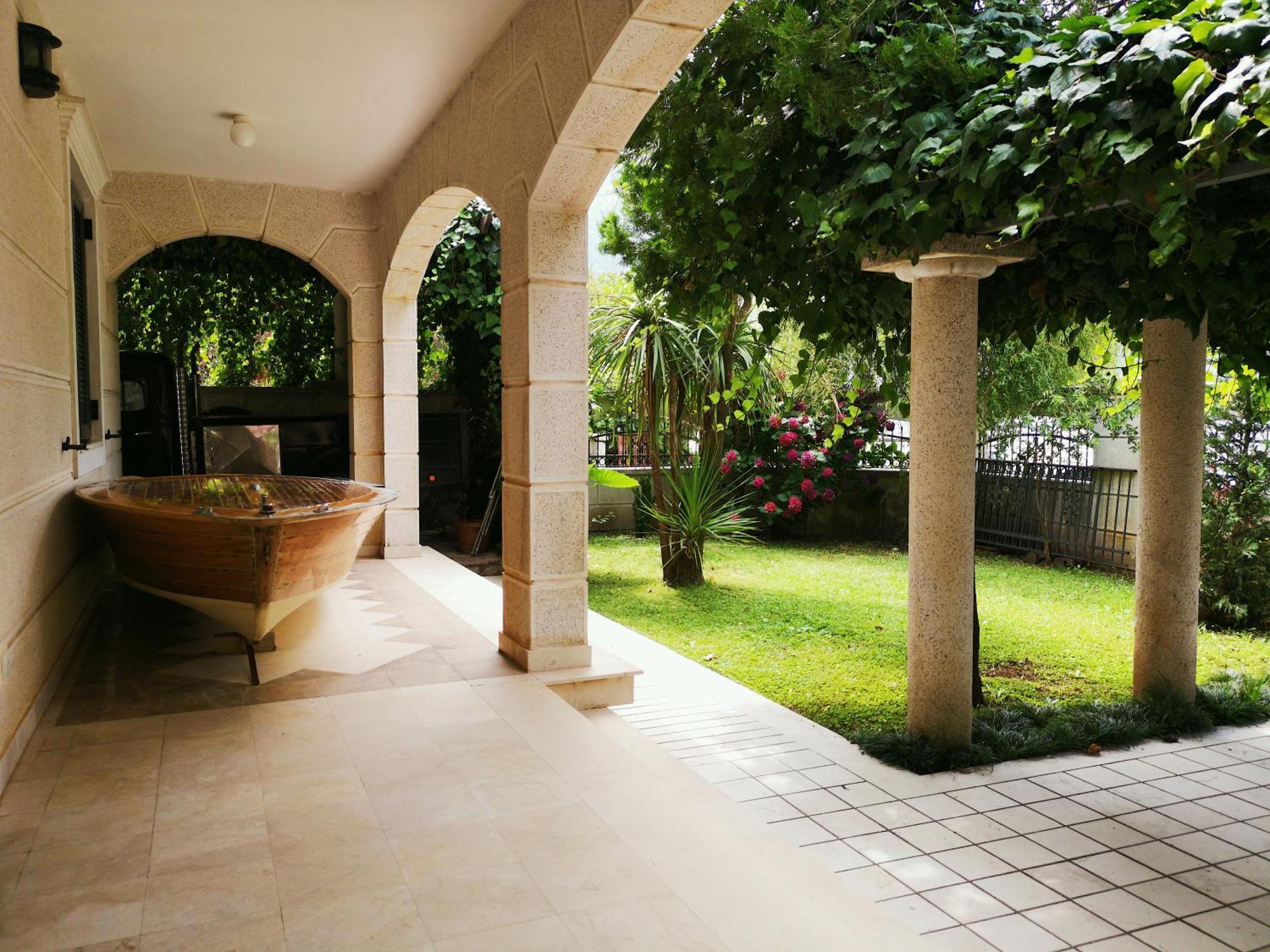 Villa Teuta Risan Exteriör bild
