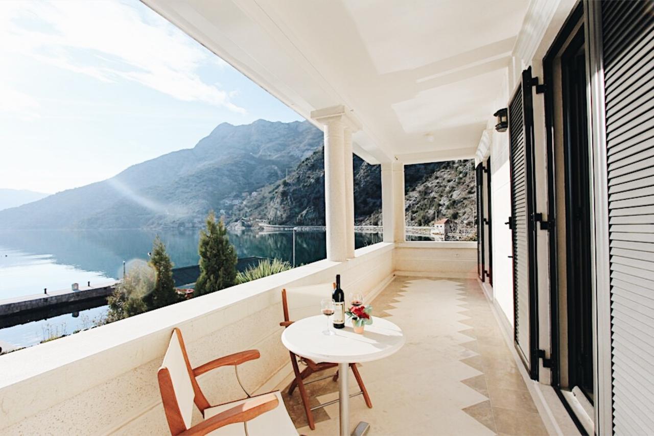 Villa Teuta Risan Exteriör bild